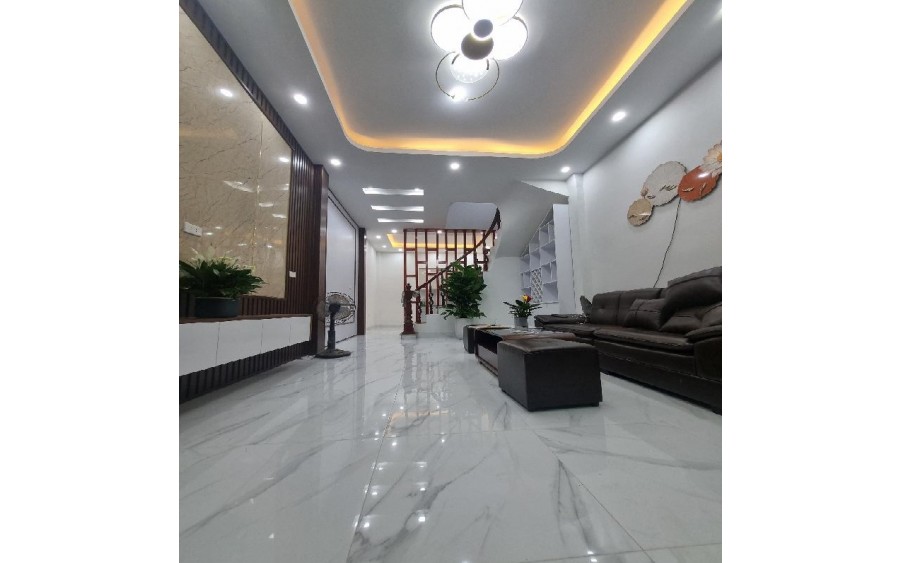 BÁN GẤP nhà Tân Mai Q. Hoàng Mai. DT 37M 5T. Mặt ngõ Thông, Rộng Kinh Doanh, Gara Ô tô. Chỉ 5 tỷ 45 hơn 5 tỷ